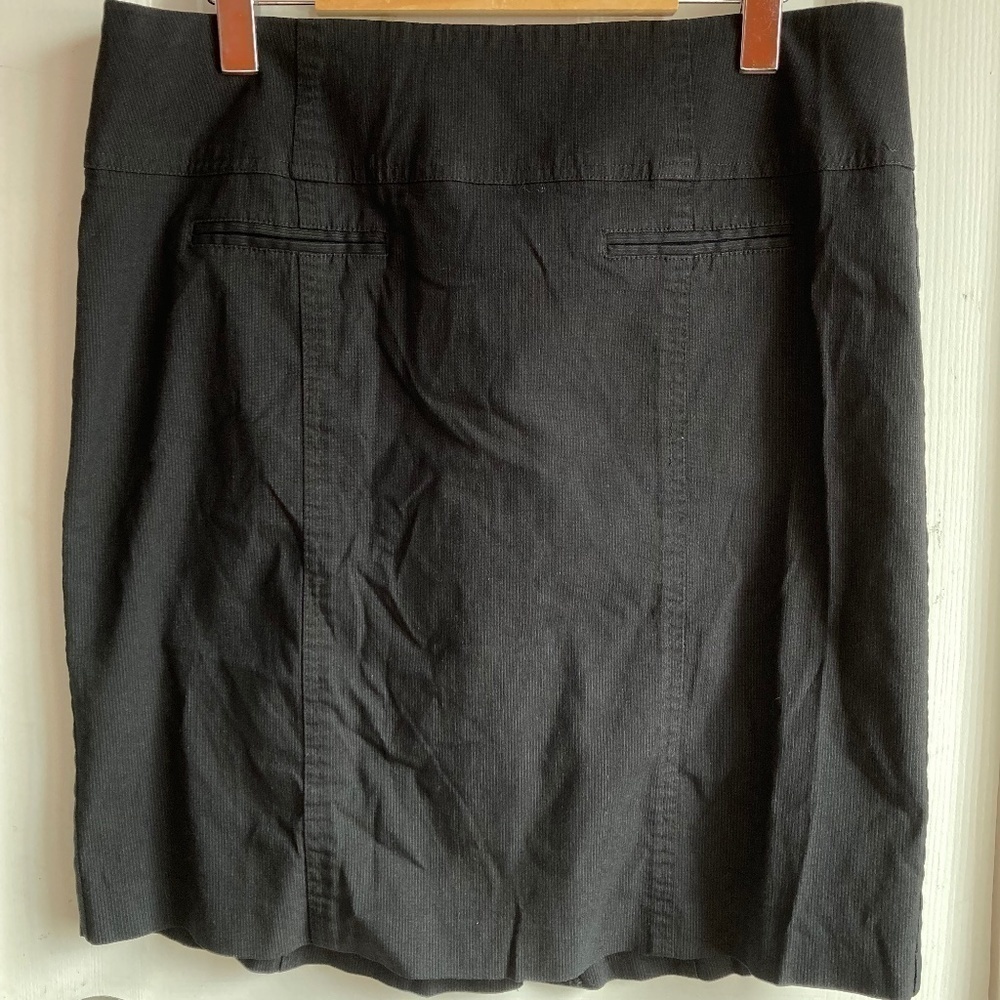 ❤️ 2 for $10 ❤️ NO BRAND PULL ON SKIRT SIZE LARGE